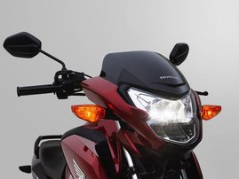 55911 21YM CB125F R369 RED STUDIO DETAIL HEADLIGHT 2 ORIGINAL