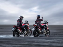 CRF1100-Africa-Twin-DCT-22YM-01-aws-14