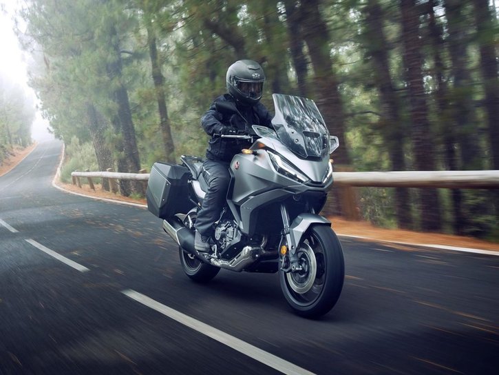 NT1100-22YM-01-aws-013