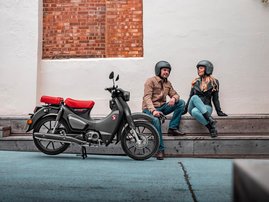 Super-Cub-22YM-Mat-Axis-Grey-Metallic-a-080