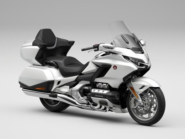02 23YM GOLDWING TOUR AIRBAG PEARL GLARE WHITE DCT RHS 002