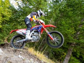 23YM-Honda-CRF250RX-Enduro-RedMoto-aws-11