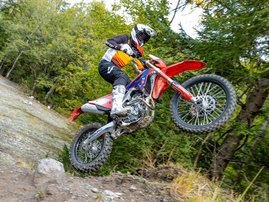 23YM-Honda-CRF250RX-Enduro-RedMoto-aws-12