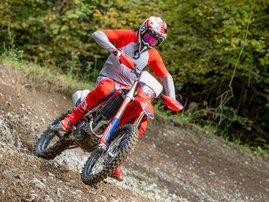 23YM-Honda-CRF300RX-Enduro-RedMoto-aws-12