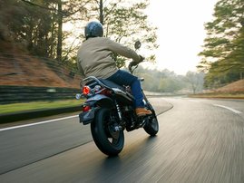 23YM-Honda-ST125-Dax-01-R376-aws015