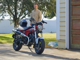 23YM-Honda-ST125-Dax-01-R376-aws026
