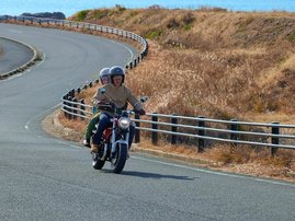 23YM-Honda-ST125-Dax-01-R376-aws040