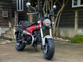 23YM-Honda-ST125-Dax-01-R376-aws048