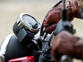 23YM-Honda-ST125-Dax-01-R376-aws051