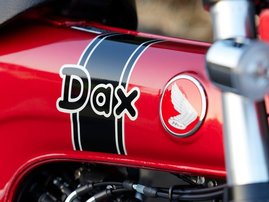 23YM-Honda-ST125-Dax-01-R376-aws057