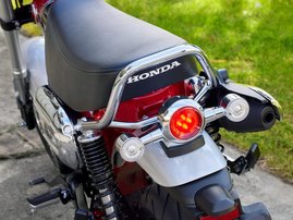 23YM-Honda-ST125-Dax-01-R376-aws061