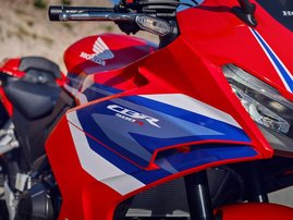 24YM CBR500R GRAND PRIX RED 35