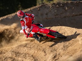 24YM-CRF250R-R292R-Extre-Red-16