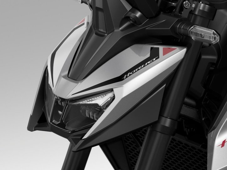 25YM CB750 Hornet Digital Silver Metallic RHS 003