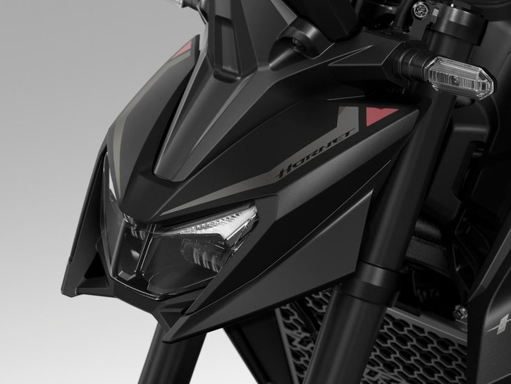 25YM CB750 Hornet Mat Ballistic Black Metallic RHS 003