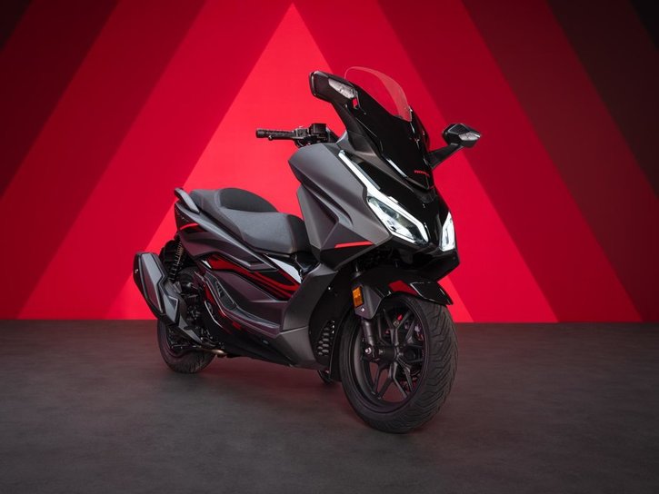 25YM NSS350 Forza SE NH312 Mat Cynos Gray Metallic 006