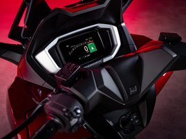 25YM NSS350 Forza Carnelian Red Metallic R296M 011