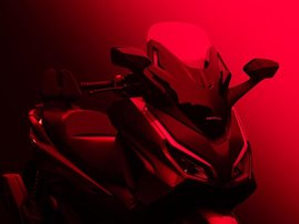 25YM NSS350 Forza Carnelian Red Metallic R296M 013