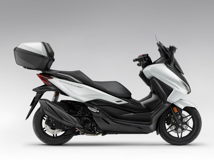 25YM NSS350 Forza Mat Pearl Cool White NHB44 003