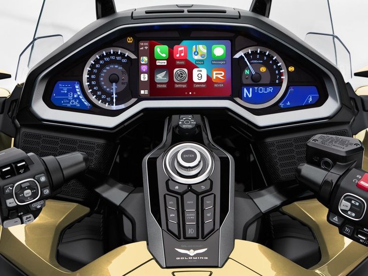 25YM GL1800 Gold Wing Tour 50th Anniversary DCT Airbag YR387N Eternal Gold 08