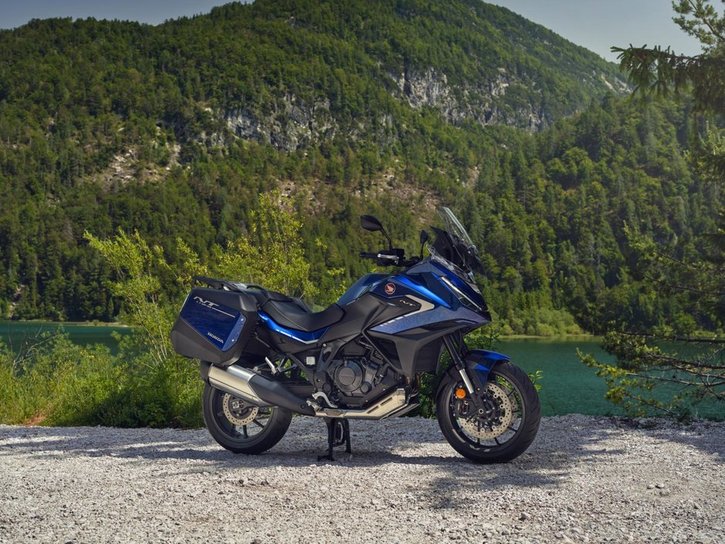 25YM NT1100 DCT PB409P Pearl Hawkseye Blue 08