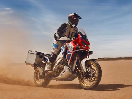 26YM 01 CRF1100L L4 DCT NH-B53P PearlGlareWhite aws 003