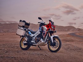 26YM 01 CRF1100L L4 DCT NH-B53P PearlGlareWhite aws 007