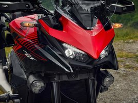 26YM 01 CB1000GT R380 GrandPrixRed aws 33