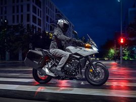 26YM 02 CB1000GT Studio NHC47P PearlDeepMudGray aws 10
