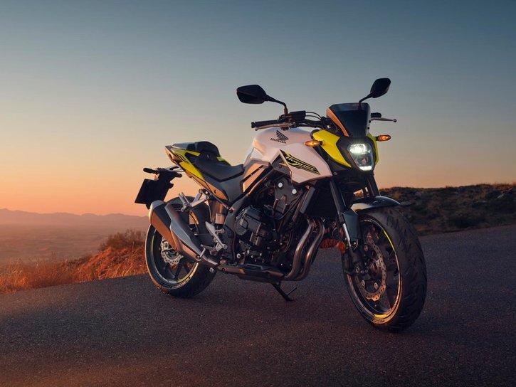 26YM 01 CB500 Hornet MT NHB61P PearlHorizonWhite aws 03