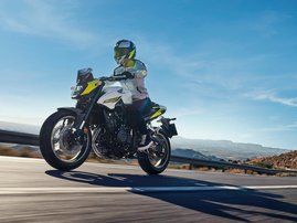 26YM 01 CB500 Hornet MT NHB61P PearlHorizonWhite aws 09