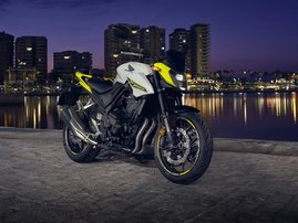 26YM 01 CB500 Hornet MT NHB61P PearlHorizonWhite aws 11