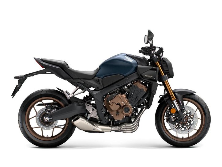 26YM 03 CB650R EClutch PB417M MatJeansBlueMetallic Studio aws 01