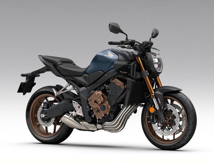 26YM 03 CB650R EClutch PB417M MatJeansBlueMetallic Studio aws 03