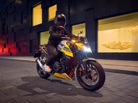 26YM 01 CB750 Hornet MT Y243 Goldfinch Yellow aws 08