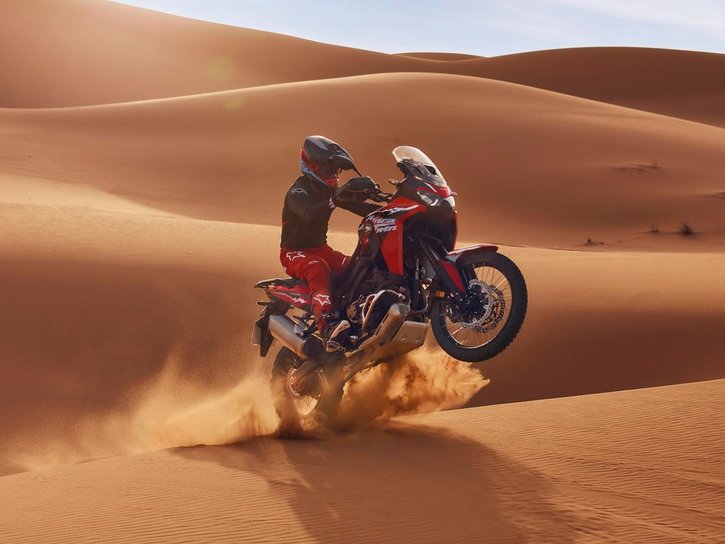 26YM 02 CRF1100L L1 MT R-380 GrandPrixRed aws 006