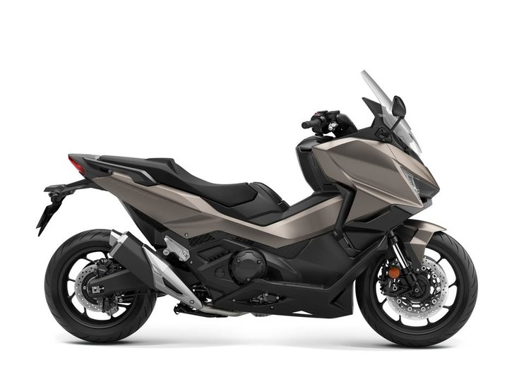 26YM FORZA750 YR386M MAT WARM ASH METALLIC aws 01