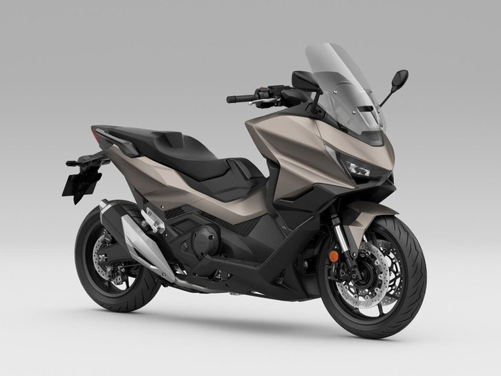 26YM FORZA750 YR386M MAT WARM ASH METALLIC aws 02