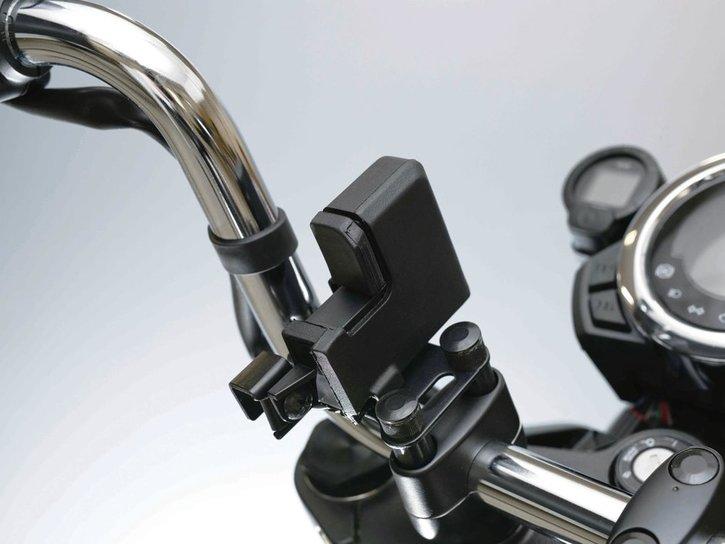 25YM 01 Monkey 125 Studio MILLENIUM RED 2 aws 04