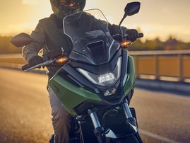 25YM 02 NC750X EARTH BLACK DCT aws 08