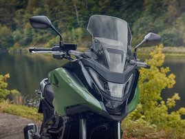 25YM 02 NC750X EARTH BLACK DCT aws 10