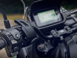 25YM 02 NC750X EARTH BLACK DCT aws 12