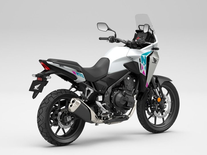 26YM 01 NX500 EClutch NHB61P PearlHorizonWhite aws 04