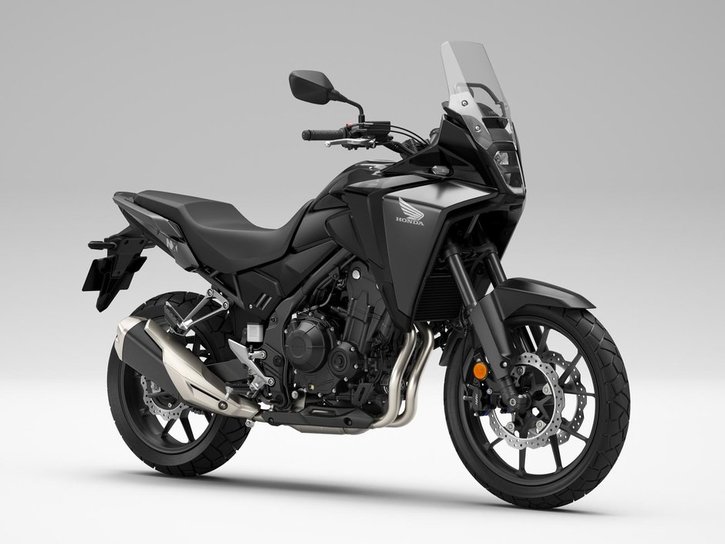 26YM NX500 MT Studio NHB01 GraphiteBlack aws 02