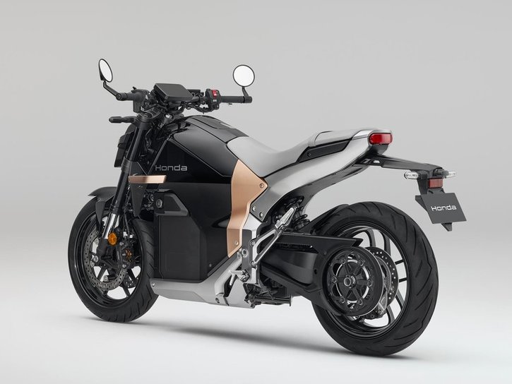 26YM Honda WN7 Graphite Black 005