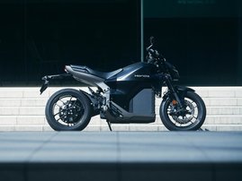 26YM Honda WN7 Graphite Black aws 030