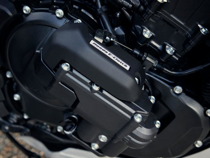 26YM XL750 Transalp EClutch NHA86M Mat Ballistic Black Metallic aws 04