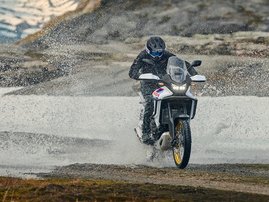 26YM 02 XL750 Transalp MT NH196 Ross White aws 08