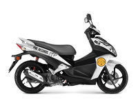 Honda-NSC50R-StikR-JVG-Jare-pearl sunbeam white